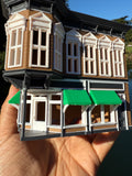 Miniature COLOR HO-Scale Stars Hollow Doose’s Corner Market Victorian Built Assembled