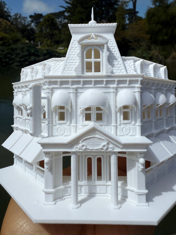 Miniature HO-Scale Victorian World Main Street Crystal Arts Shop Assembled White 1:87 by Gold Rush Bay
