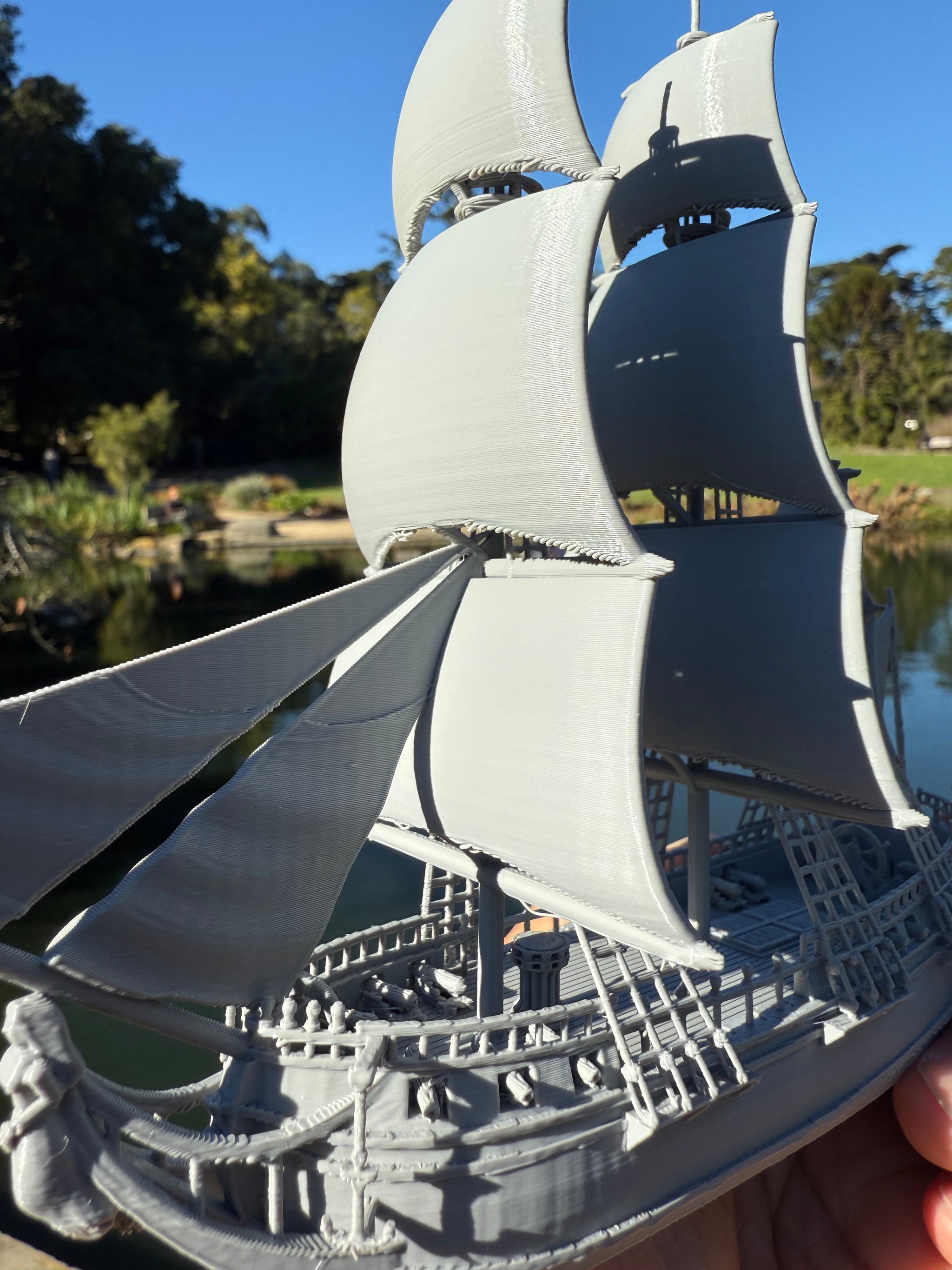 Miniature N-Scale Sailing Ship Columbia with Sails and Cannons