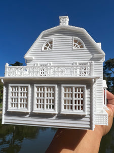 Miniature HO-Scale Amityville Horror House White Supernatural 1:87 by Gold Rush Bay