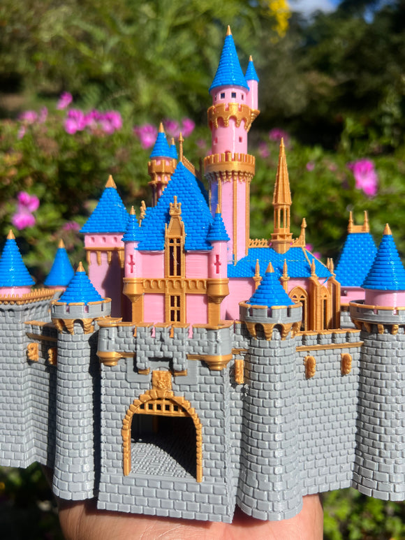 COLOR Miniature Neuschwanstein Sleeping Castle Miniature #40 White HO-Scale Fantasy Theme Beauty!