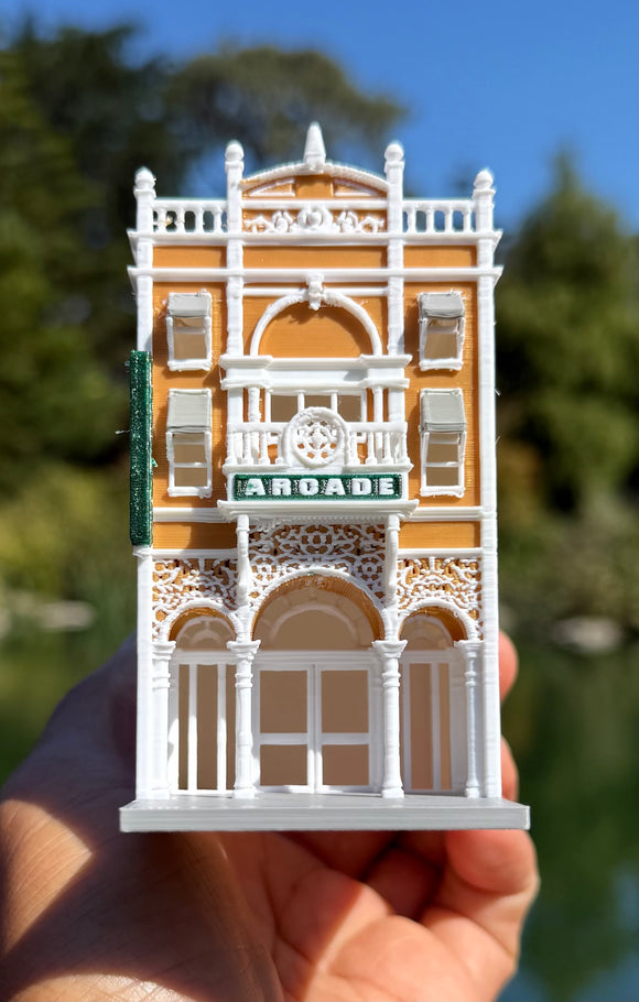 COLOR Miniature HO-Scale Victorian World Main Street Arcade Building Assembled White 1:87 by Gold Rush Bay