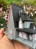 Miniature #41 COLOR N-Scale Rotwood Cottage House Victorian Mansion Nevermore Dollhouse Assembled