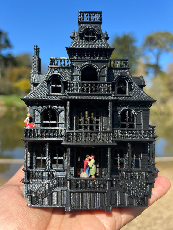 Black Miniature Haunted Halloween House/Mansion Victorian House 1:87 HO Scale