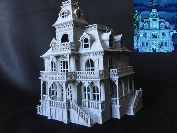 Gray Miniature Haunted Halloween House/Mansion Victorian House 1:87 HO Scale