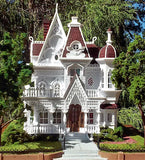 HO Scale Assembled ‘Nob Hill’ Victorian Gothic House 1:87 Built Ready INCLUDING INTERIORS